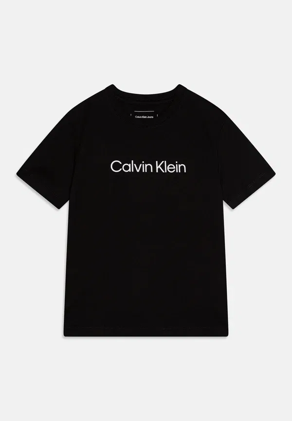 Комплект из двух футболок унисекс с принтом для учреждений Calvin Klein Jeans, белый/черный — фото 3