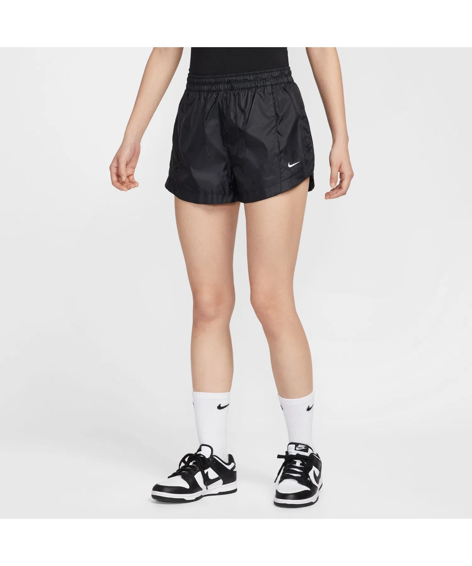 Женские спортивные шорты NIKE W NSW WR WVN MR 2 LTWT чёрные — фото 3