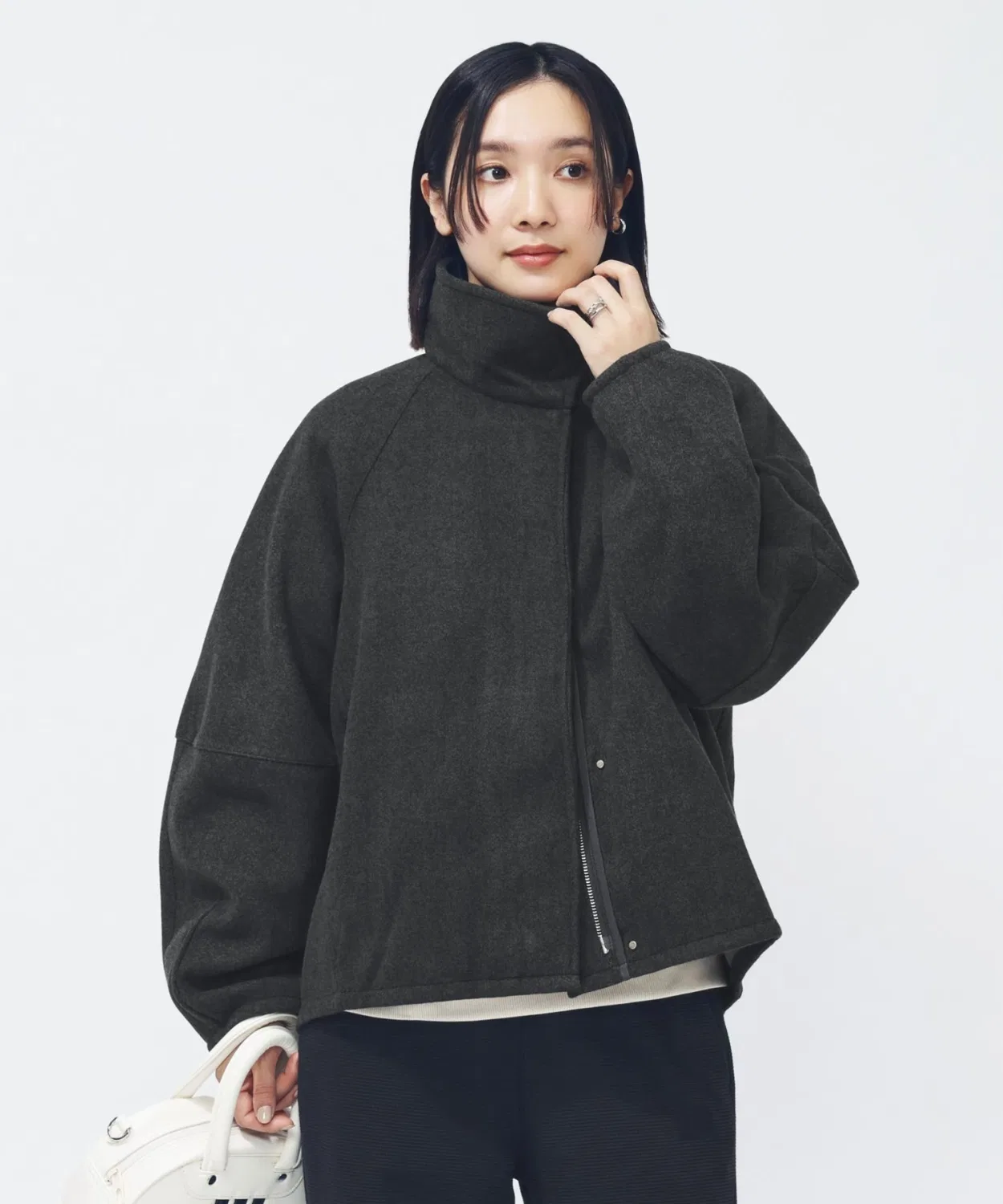 Куртка Adidas Lax Flow All Days Oversize из переработанного полиэстера, тёмно-серая