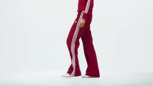Женские спортивные брюки свободного кроя Firebird Adidas Originals, Team Victory Red/White — фото 2