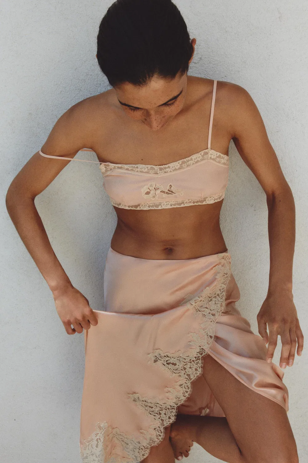 Бюстгальтер из 100% шелка с вышивкой и кружевом ZARA, Pastel Pink — фото 2