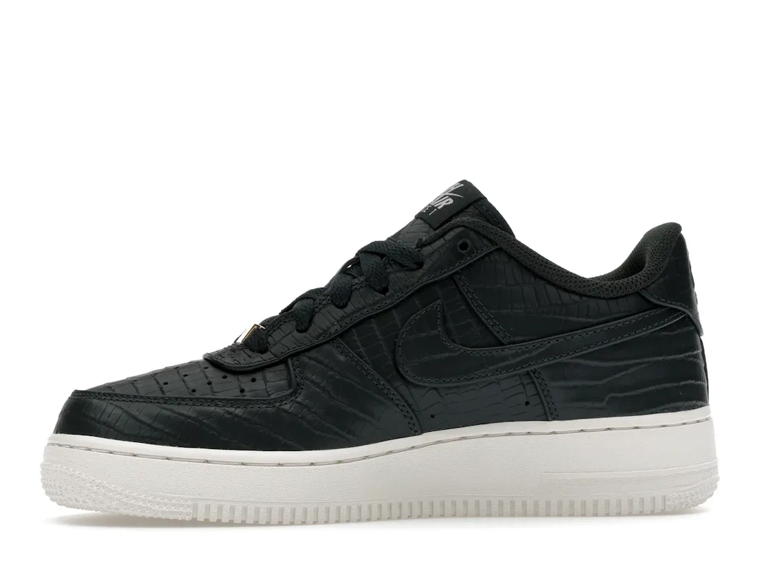 Детские кроссовки Lifestyle с принтом Nike Air Force 1 Low Nike, Black Spruce/Black Spruce/Phantom/Varsity Red — фото 3