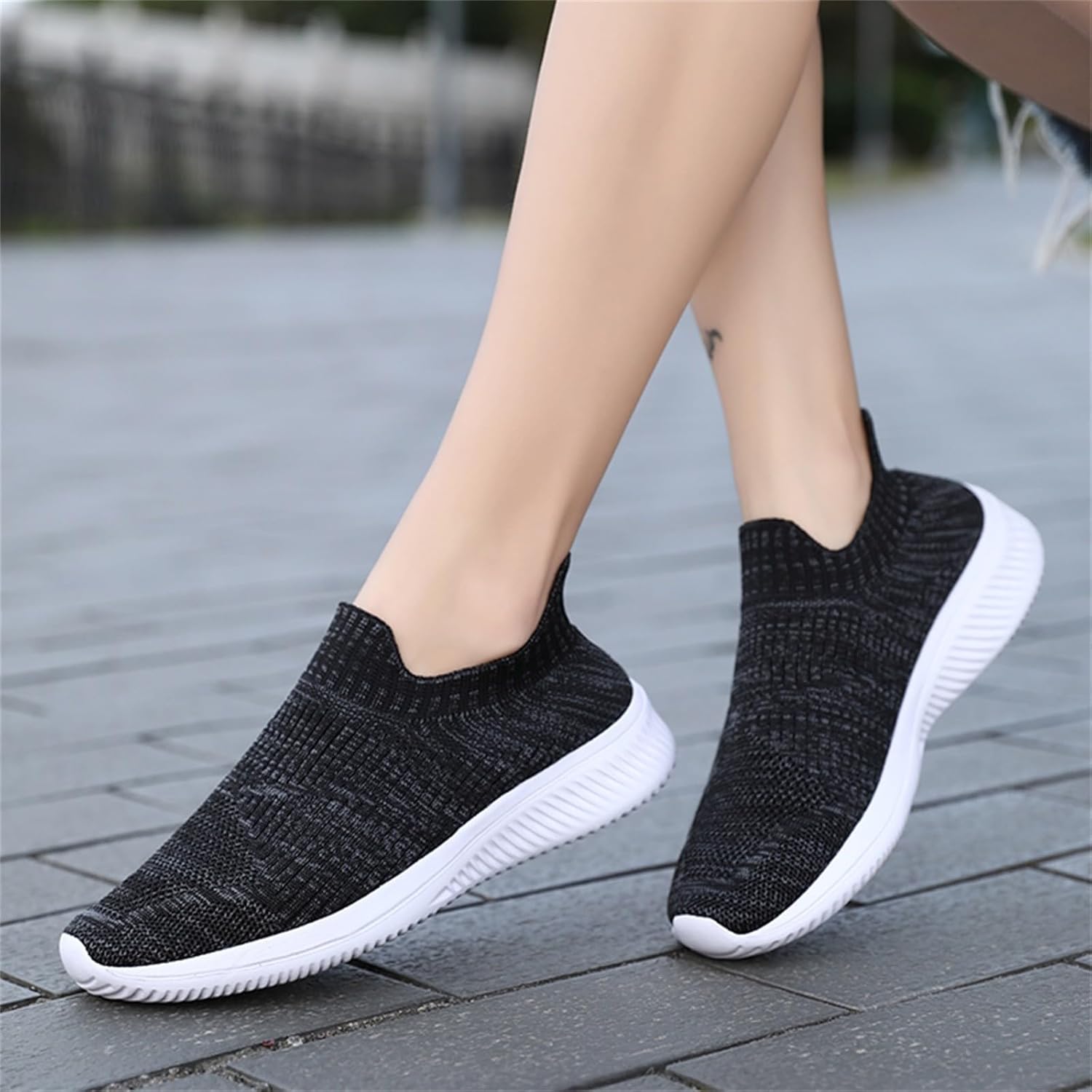 Мужские кроссовки IWIHMIV Slip On для ходьбы, тенниса и бега, легкие, дышащие, повседневные и для тренировок, черный — фото 4