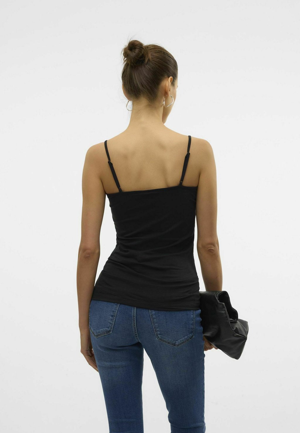 

Топ VMMAXI TANK Vero Moda, черный