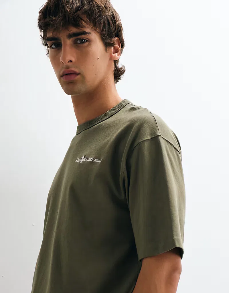 Футболка Polo Ralph Lauren из плотной ткани с принтом на спине, хаки — фото 3