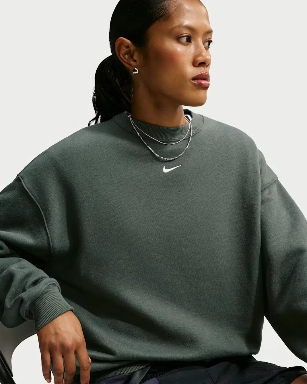 Женская толстовка оверсайз с круглым вырезом Nike Studio Fleece Medium Weight, Camo Green/Sail