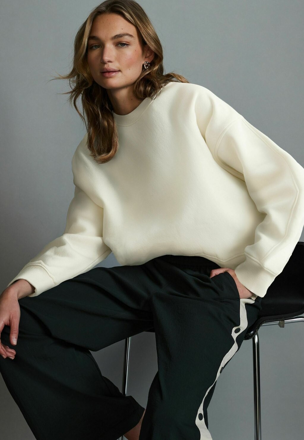 

Толстовка CONTEMPORARY CREW NECK Next, бежевый