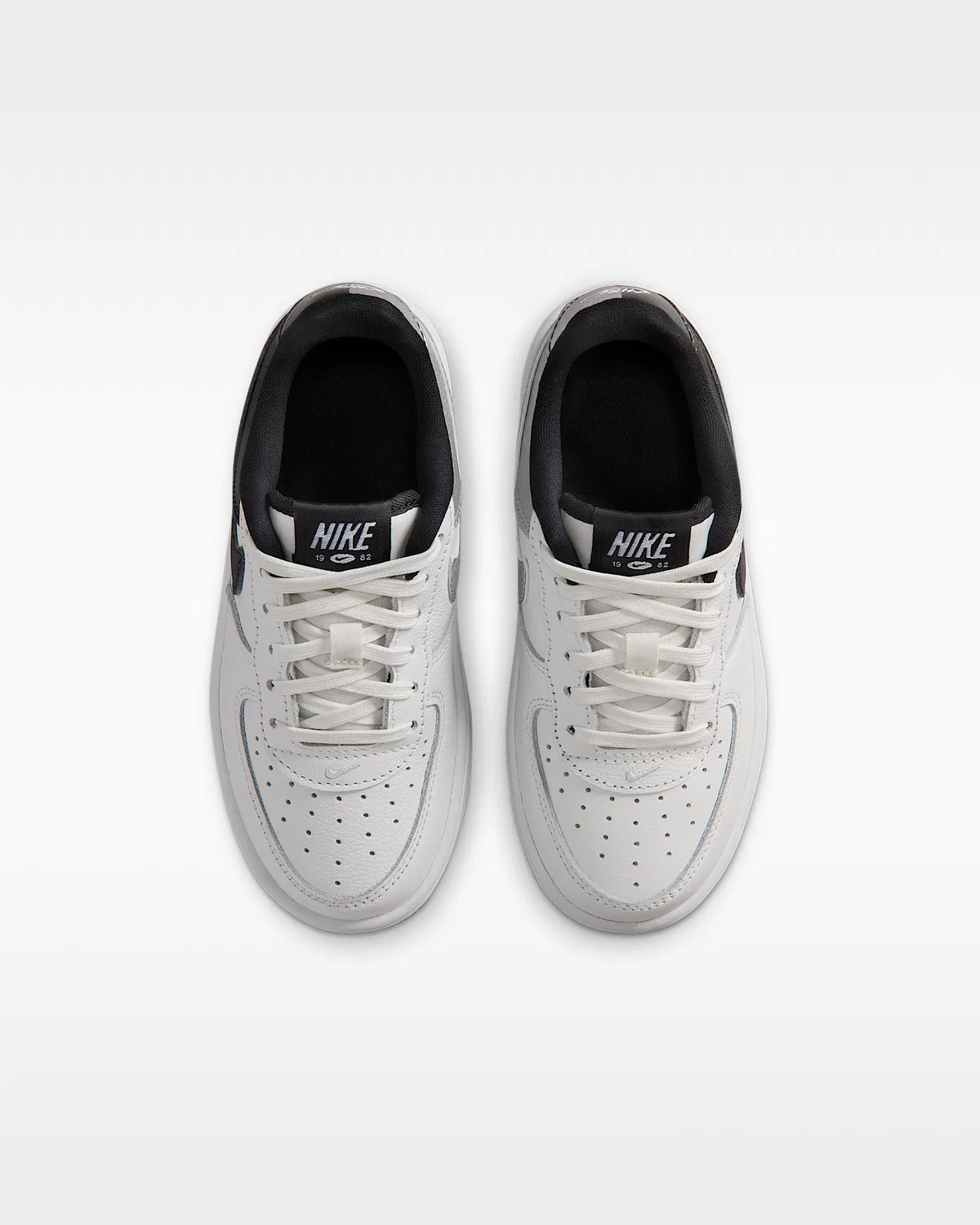 Детские кроссовки Nike Force 1 Low LV8 5, Summit White/White/Metallic Silver/Black — фото 4