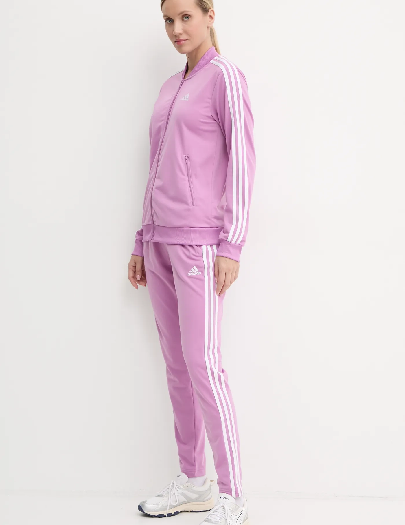 

Спортивный костюм Essentials adidas, фиолетовый