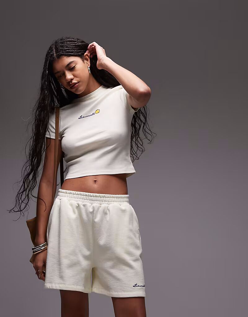 

Вышитые шорты-джоггеры Topshop Limonata цвета экрю