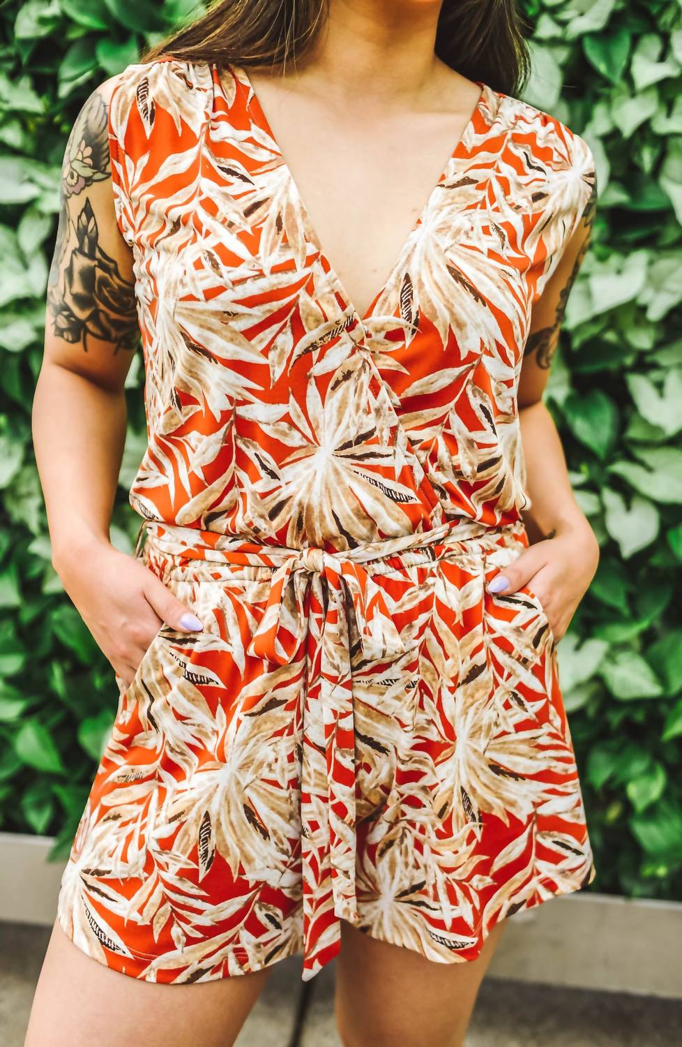 

Donna Ромпер с принтом Rust Palm Veronica M, цвет rust palm print