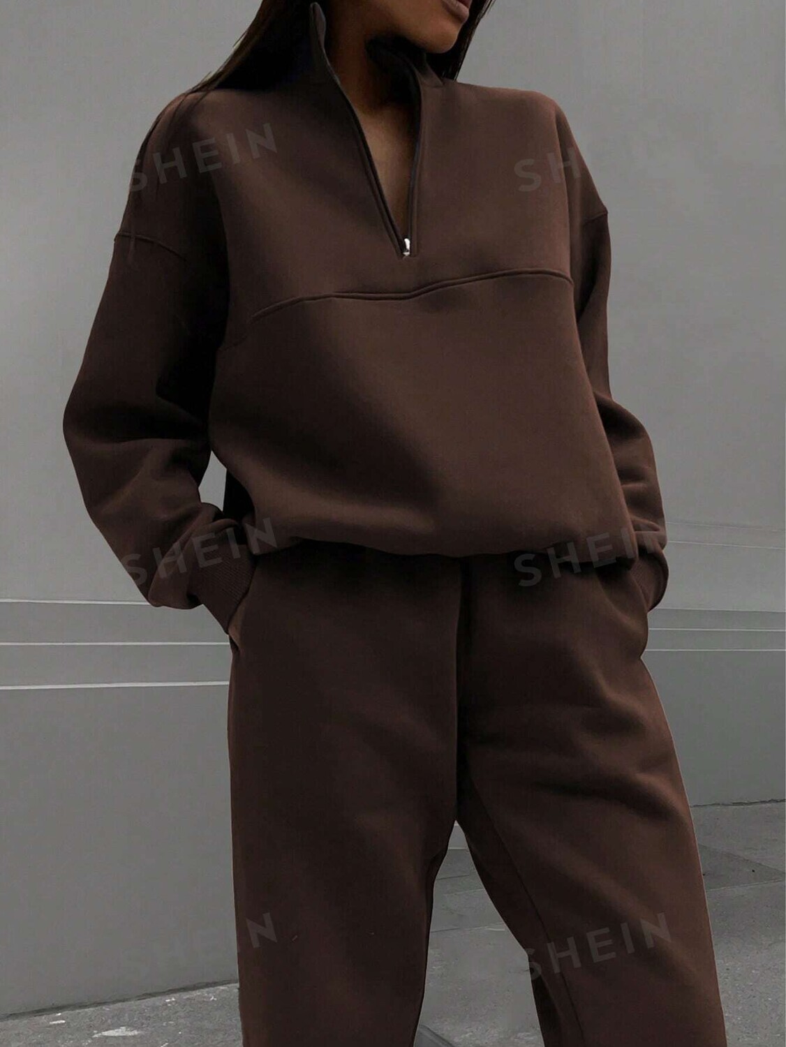 

Костюм спортивный Shein, кофейный