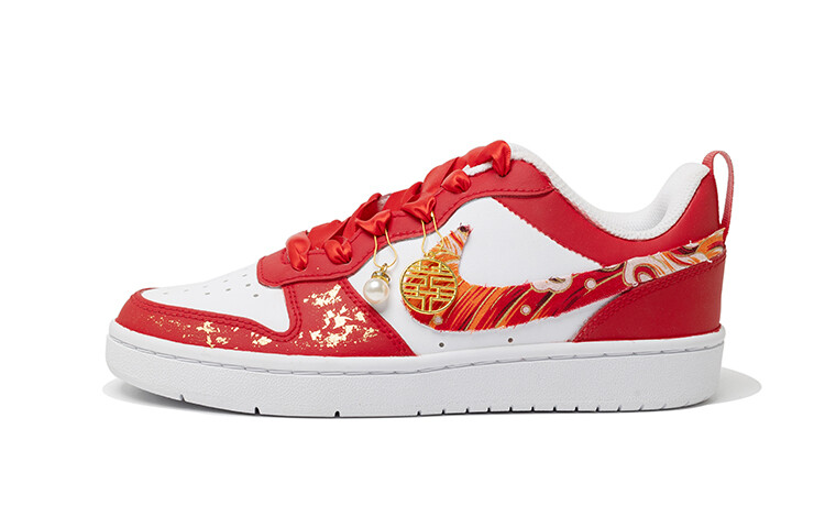 

Женские кроссовки для скейтбординга Nike Court Borough, Red