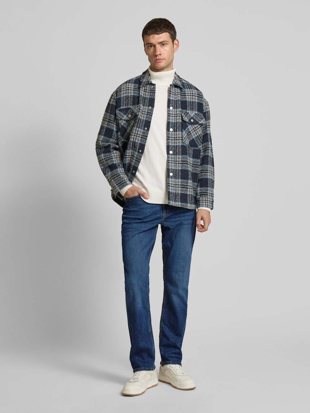 

Джинсы прямого кроя с 5 карманами, модель «MERCER» Tommy Hilfiger
