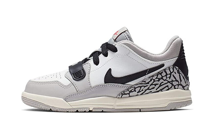 

Детские баскетбольные кроссовки Jordan Legacy 312 BP