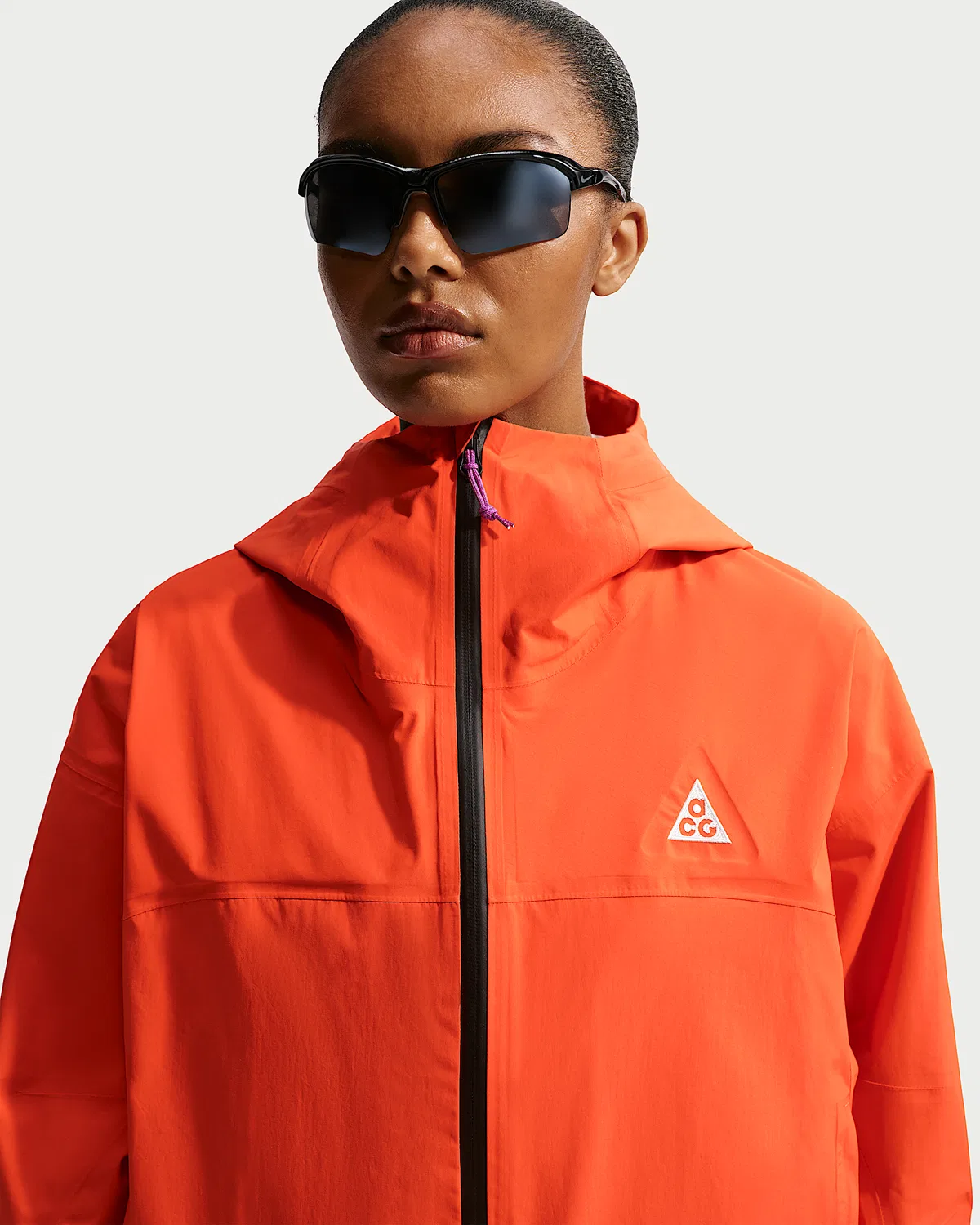 Женская дождевая куртка Nike ACG "Morpho" Storm-FIT ADV, Safety Orange/Vivid Purple/Summit White — фото 3