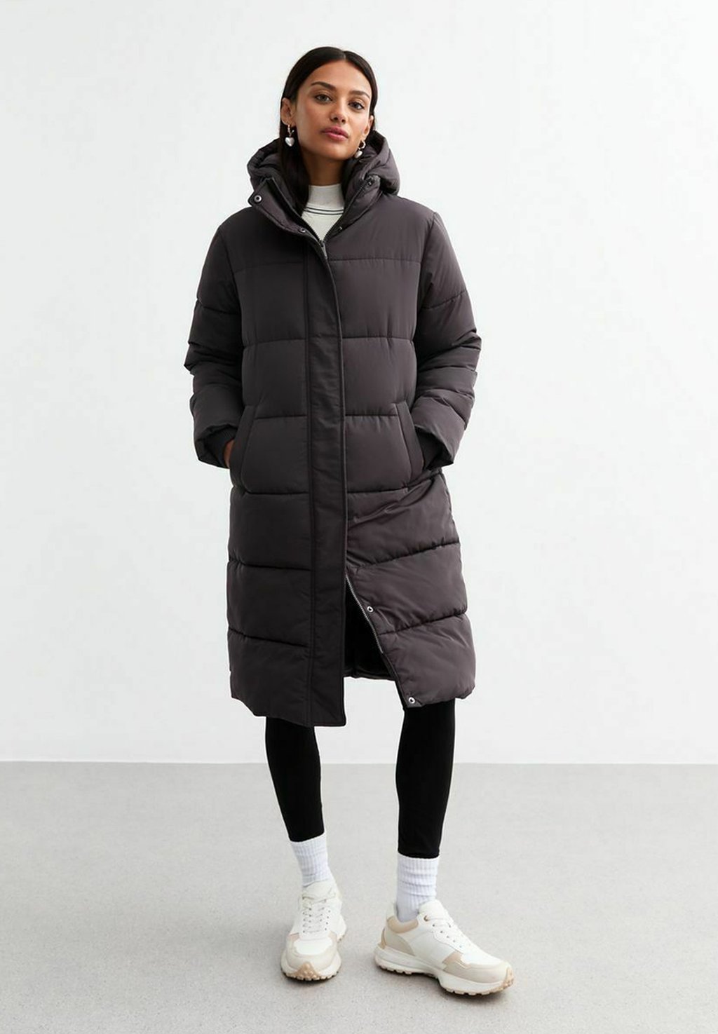 

Зимнее пальто HOODED PUFFER New Look, серый