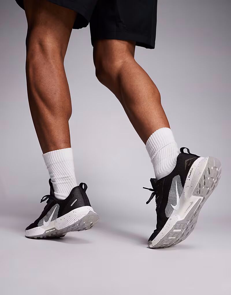 Кроссовки Running Juniper Trail 3 черного и белого цветов Nike Running — фото 3
