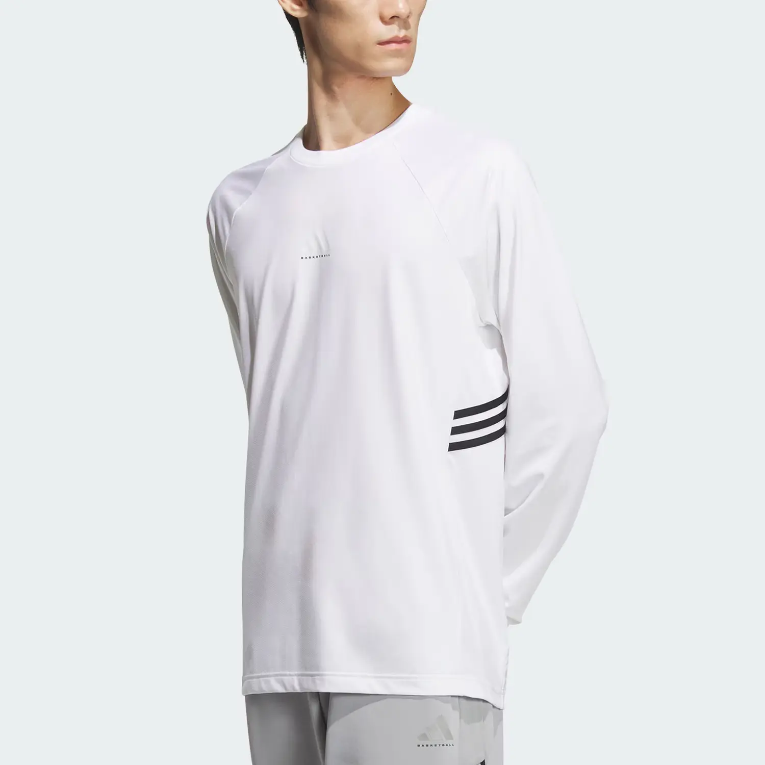 Футболка баскетбольная SS24 мужская белая Adidas — фото 3