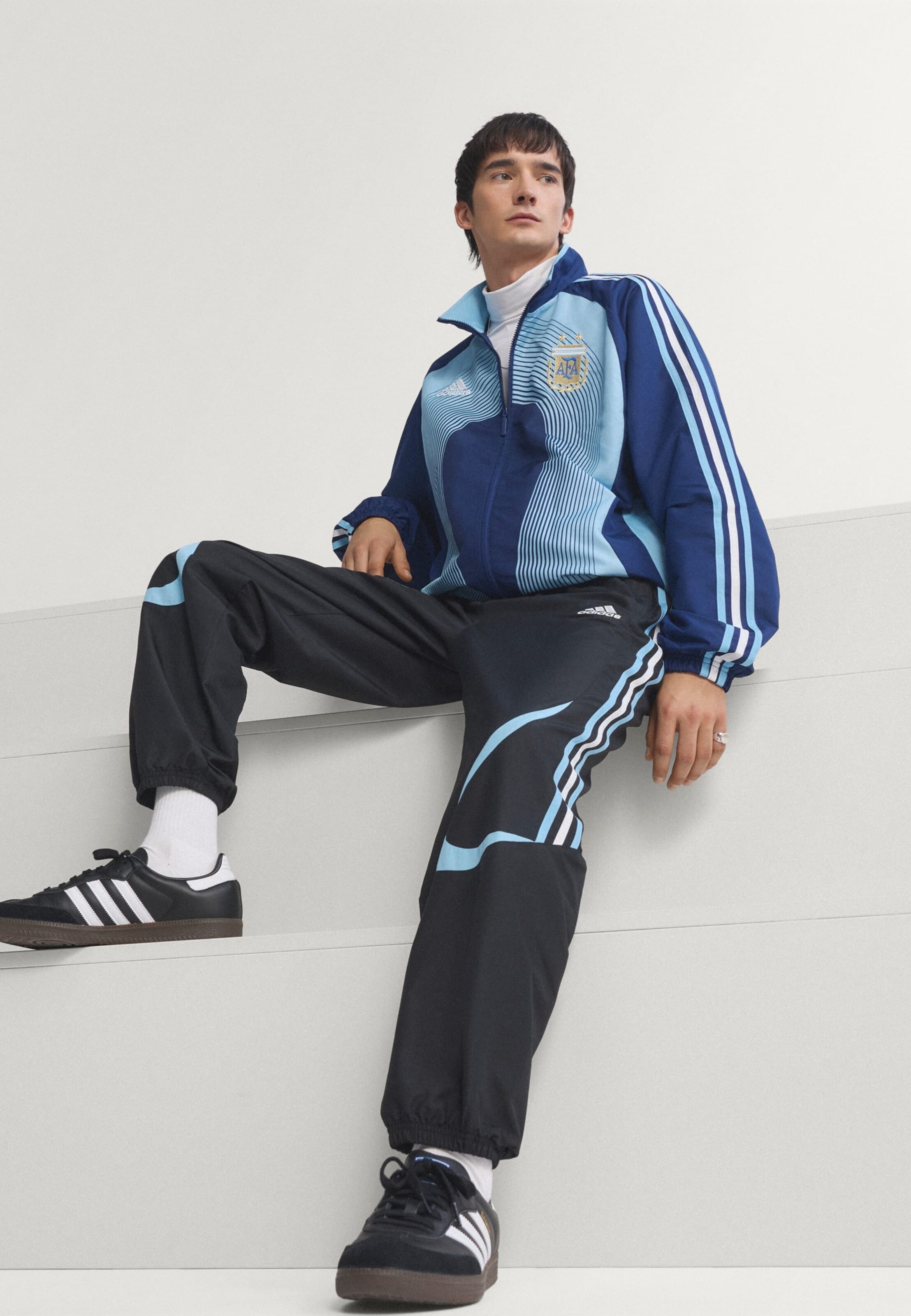 Adidas Performance Штаны для тренировок свободного кроя 'Argentinien 2006' в черном цвете — фото 4