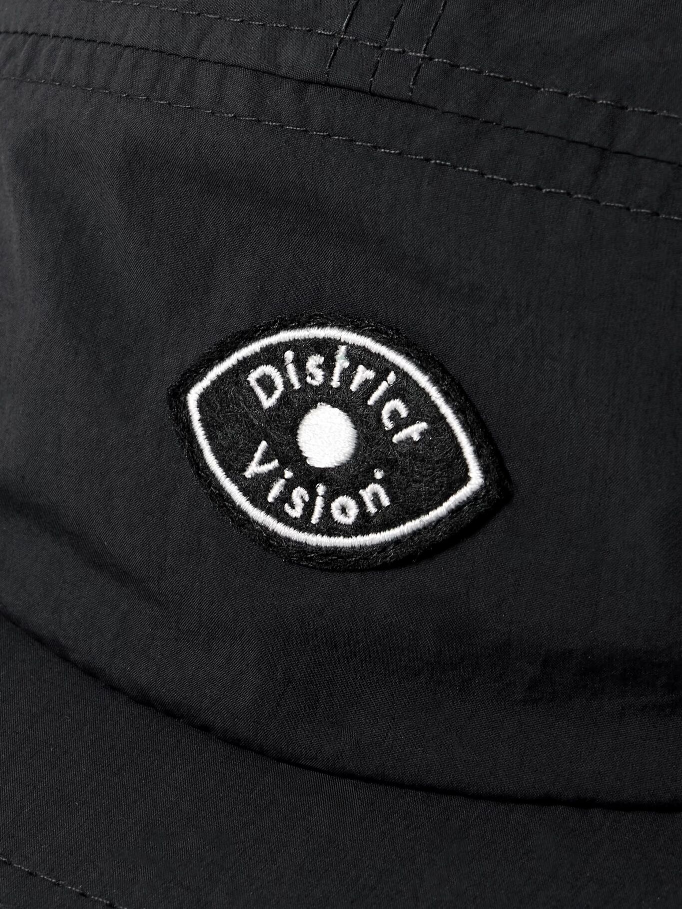 

Кепка из сетчатой ​​ткани с накладным логотипом и панелями DISTRICT VISION, черный