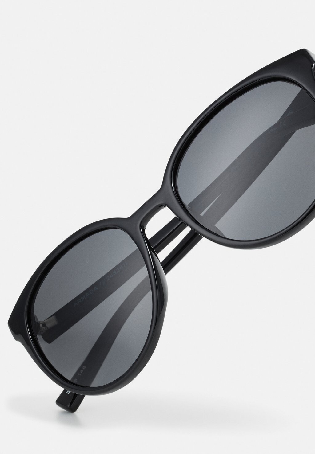 

Солнцезащитные очки ARMADA UNISEX Le Specs, черный