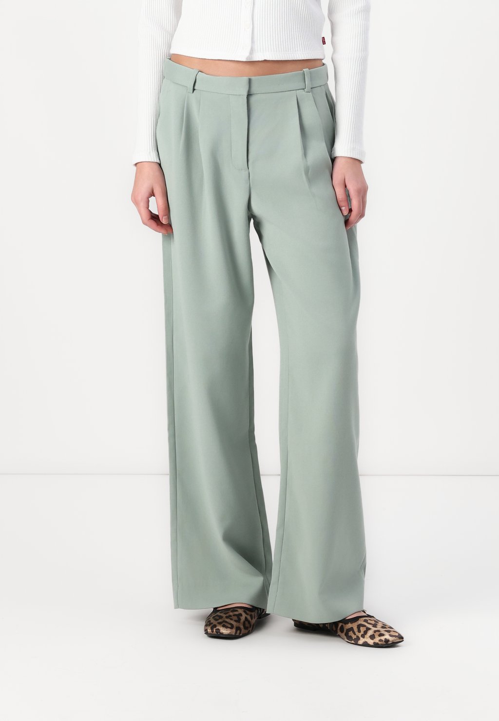 

Брюки CURVY LOW RISE SLOANE MIDWEIGHT Abercrombie & Fitch, синий
