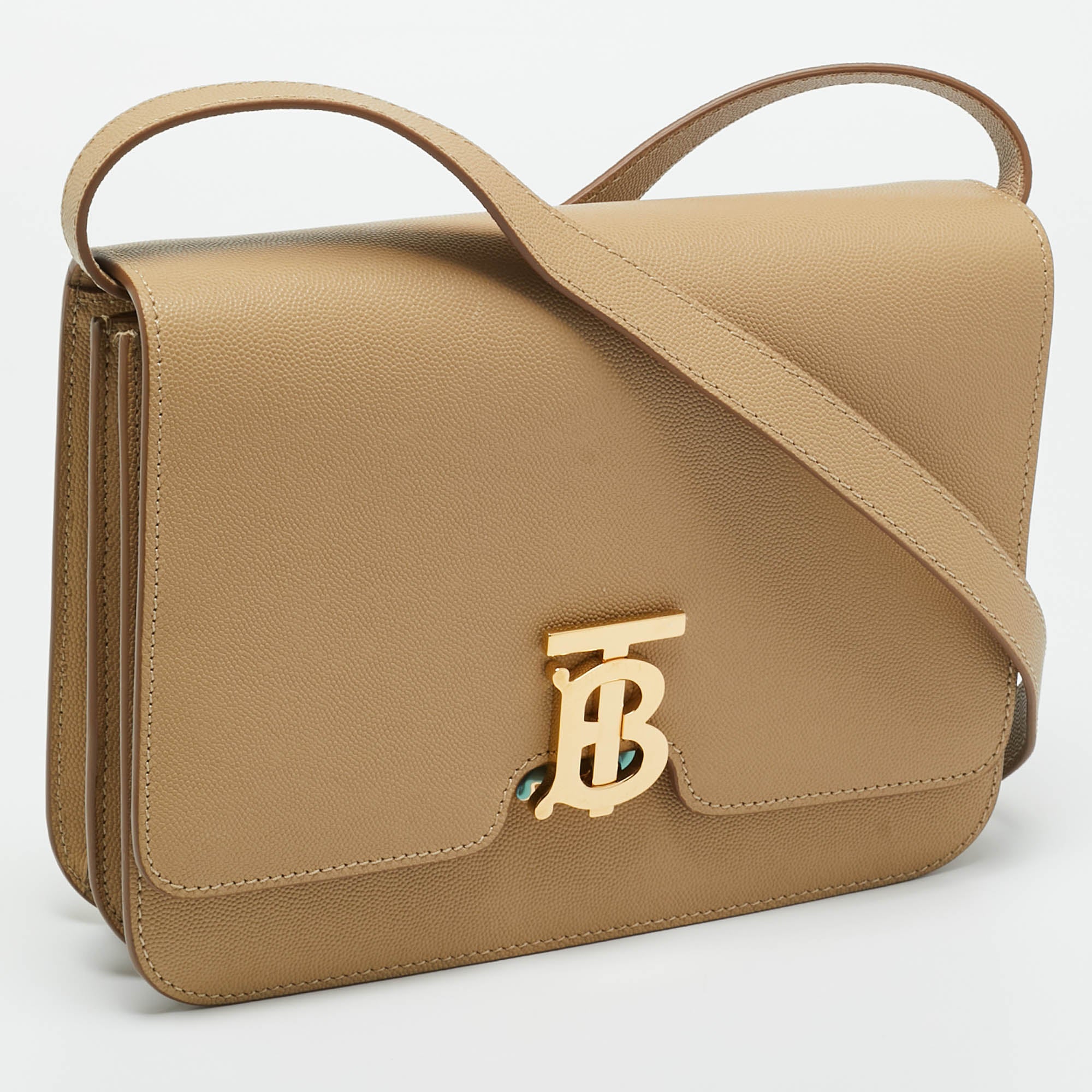 Сумка Burberry Medium TB из зернистой кожи бежевого цвета — фото 3