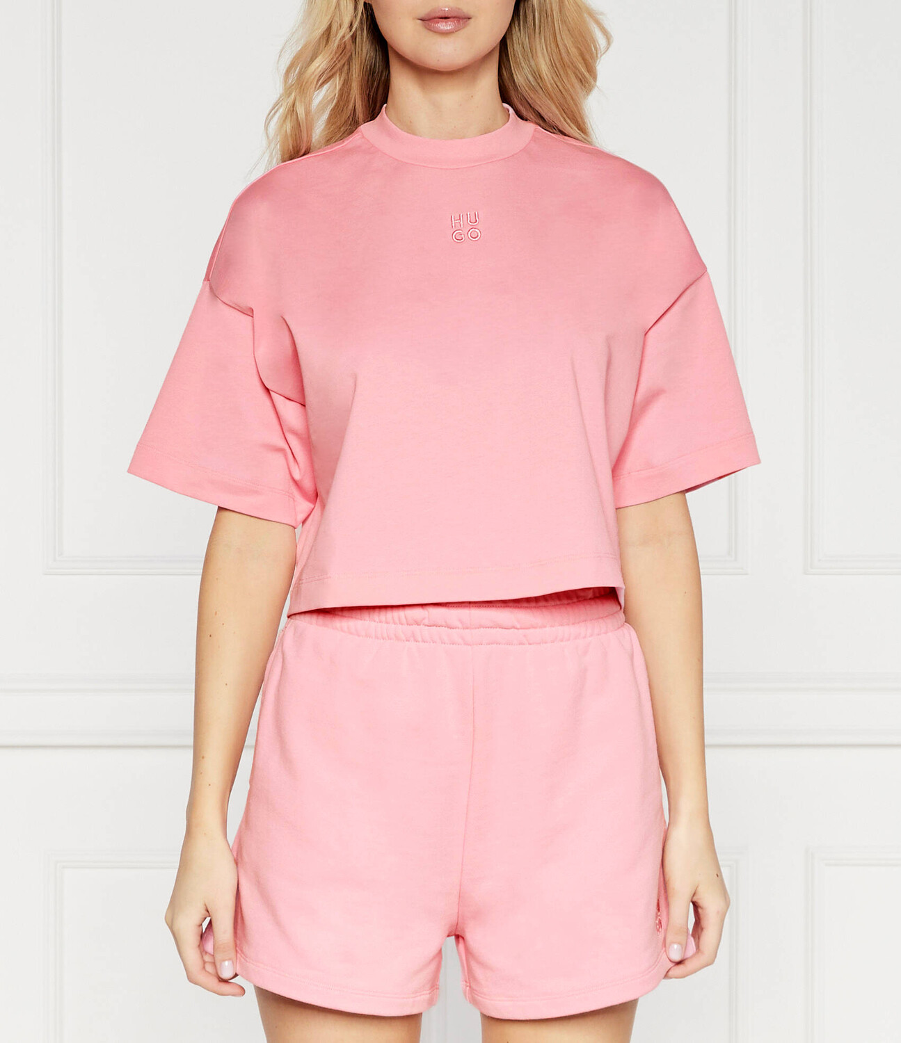 

Футболка HUGO Cropped Tee Regular Fit, роза