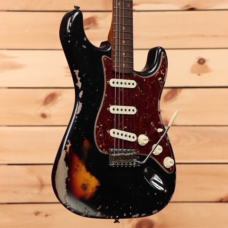 

Электрогитара Fender Custom Shop Limited 1961 Stratocaster Heavy Relic - Aged Black Over 3 Color Sunburst - CZ571854 - PLEK'd