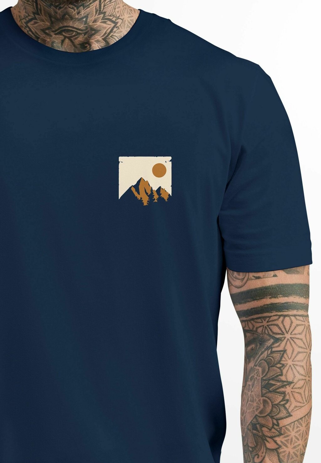 

Футболка с принтом OUTDOOR ADVENTURE BRUSTLOGO NATUR BERGE WANDERN FASHION STREETSTYL Neverless, синий