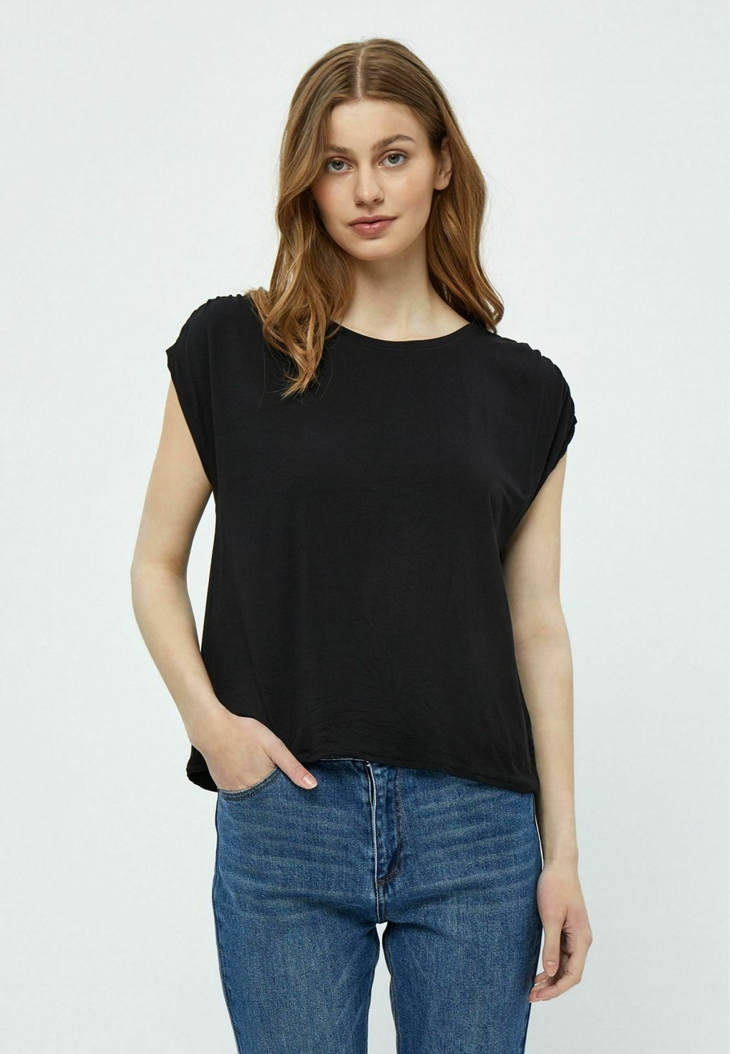 

Базовая футболка TEE PEPPERCORN, черный