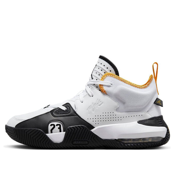 

Кроссовки остаются верными 2 Air Jordan, белый