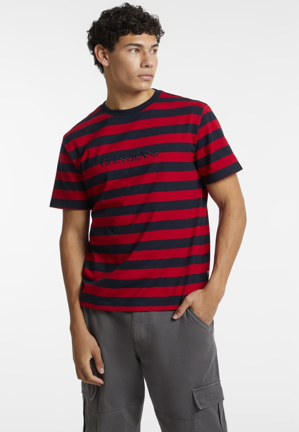 

Футболка с принтом REG STRIPED YD TEE Guess Jeans, красный