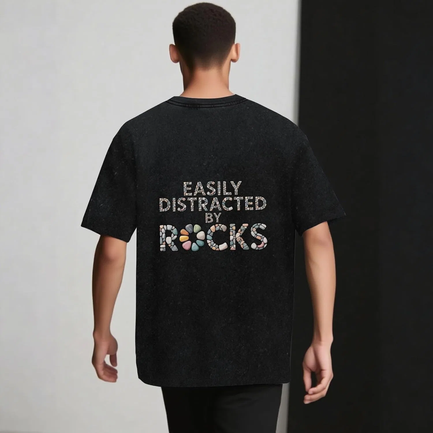 Футболка Vintage Easily Distracted by Rocks Generic, черный — фото 2