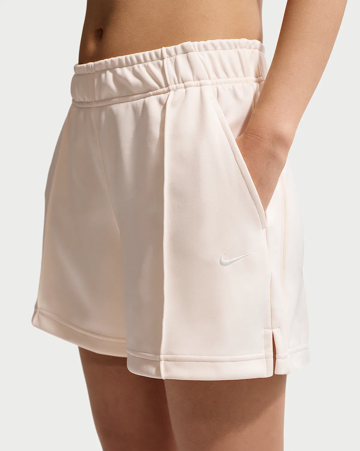 Женские шорты для бега Nike Sportswear из полиэстера со средней посадкой, Chalk/Chalk/Sail — фото 2