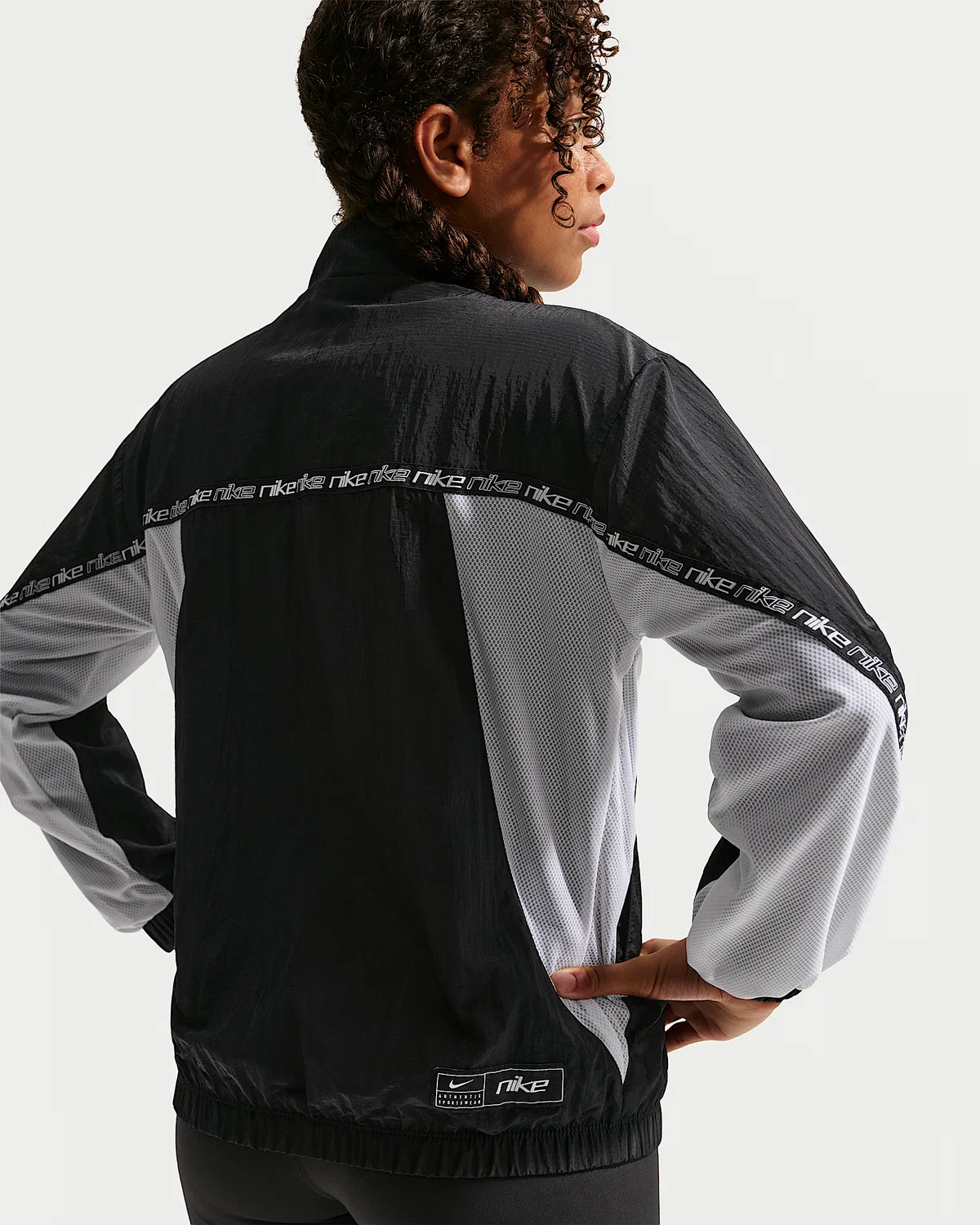 Детская (для девочек) куртка Nike Sportswear, Black/White/Black/White — фото 2