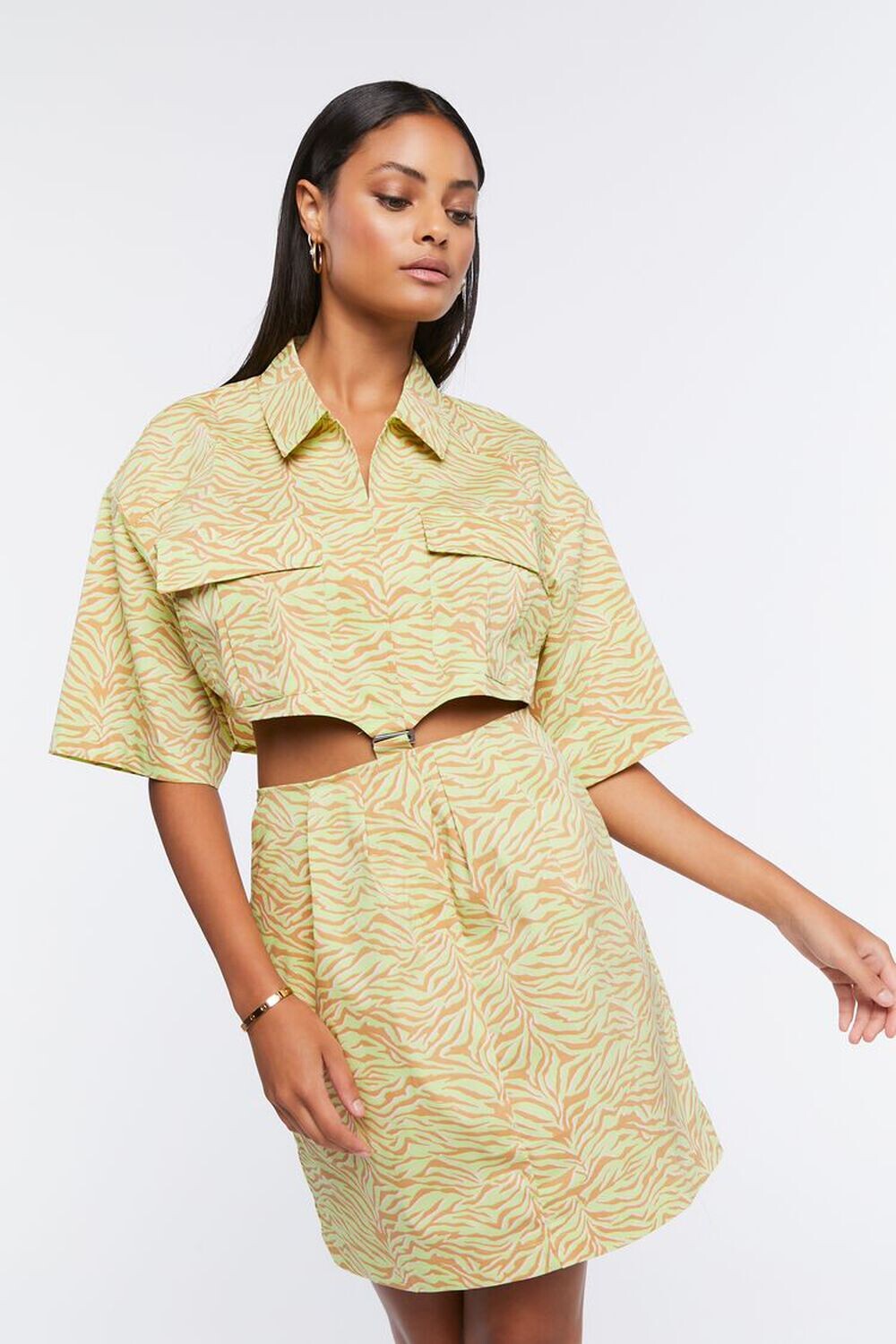 

Мини-платье с зебровым принтом Forever 21, зеленый