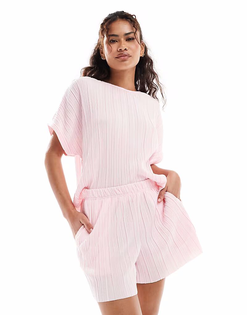 

Розовые шорты в плиссе Vero Moda