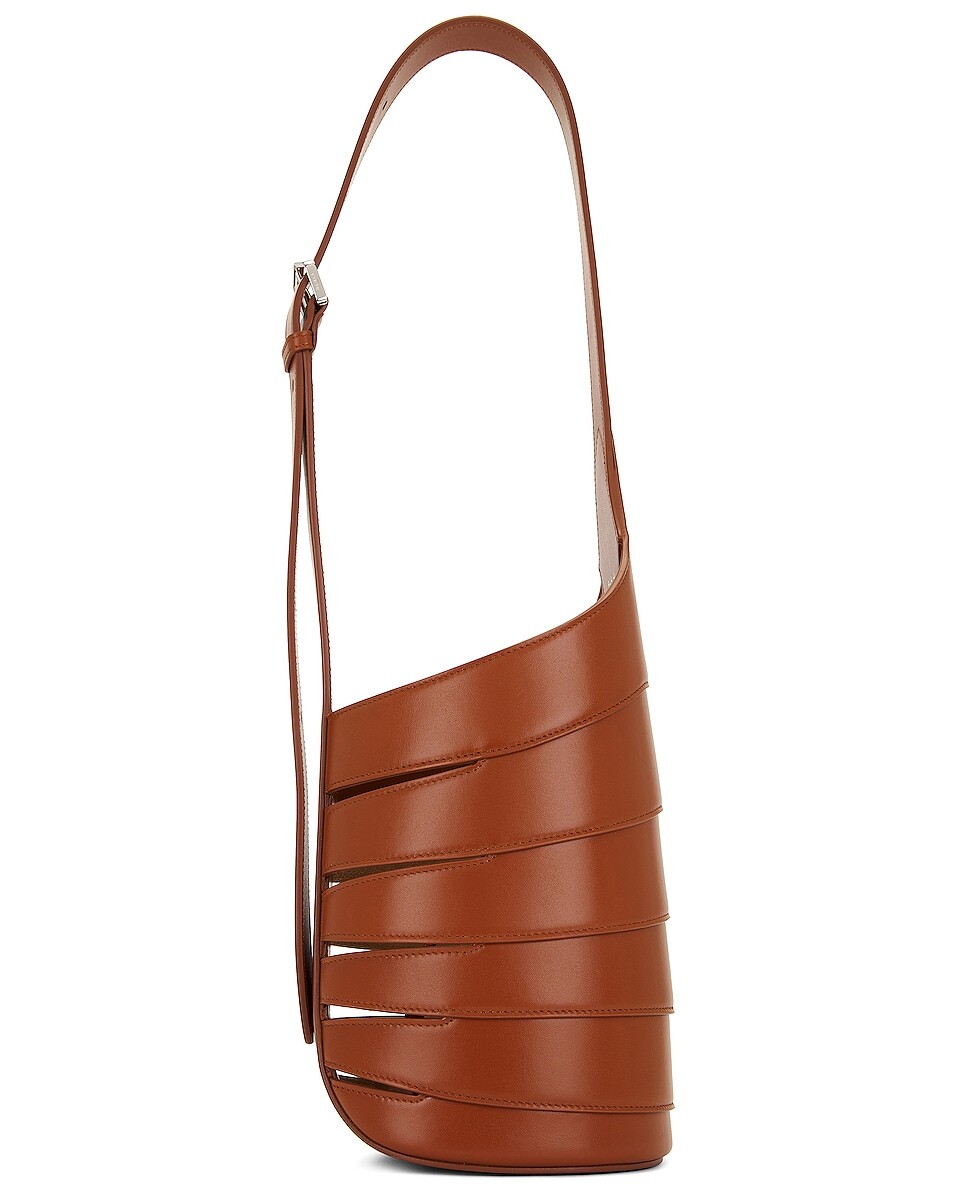 

Сумка-хобо Alaïa Small Babel Fringe, цвет Cognac