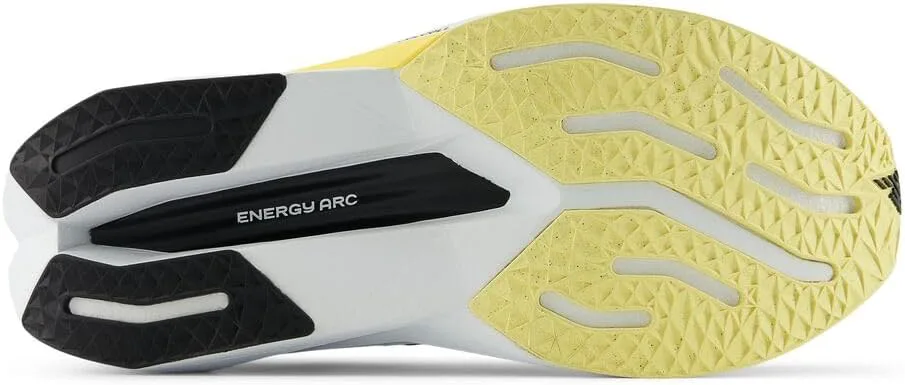 Мужские кроссовки New Balance FuelCell Supercomp Trainer V3, черный