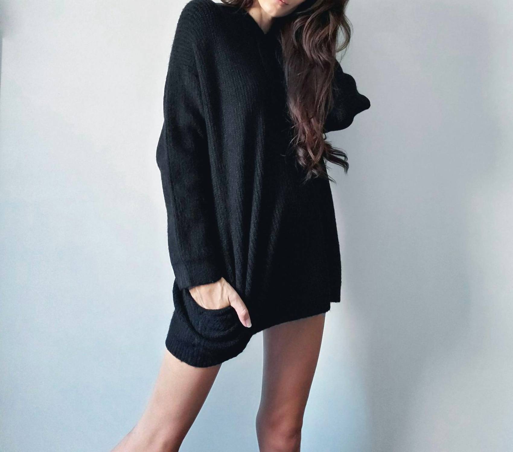

Лила худи с карманами в черном цвете LBLC THE LABEL