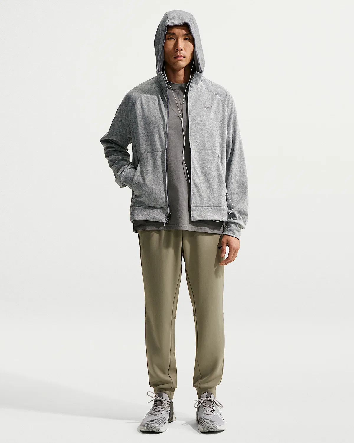 Мужская спортивная куртка Nike Primary NanoKnit Dri-FIT с защитой от ультрафиолета, Smoke Grey/Heather/Smoke Grey — фото 4