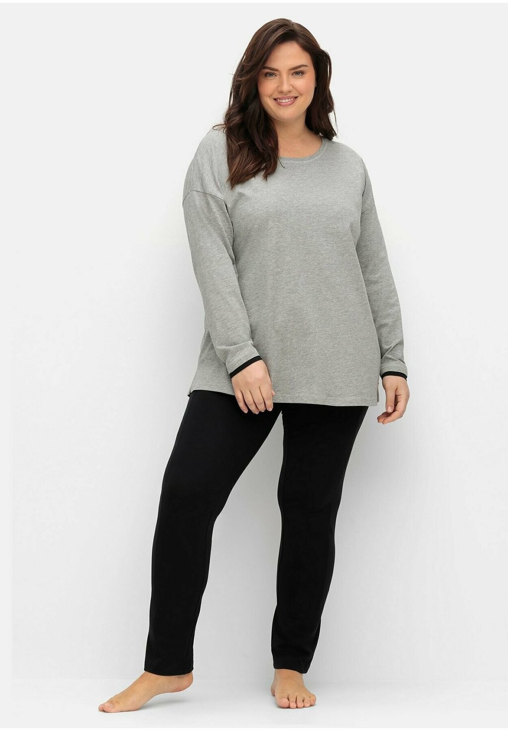 

Топ с длинными рукавами Sheego, цвет Mottled Grey