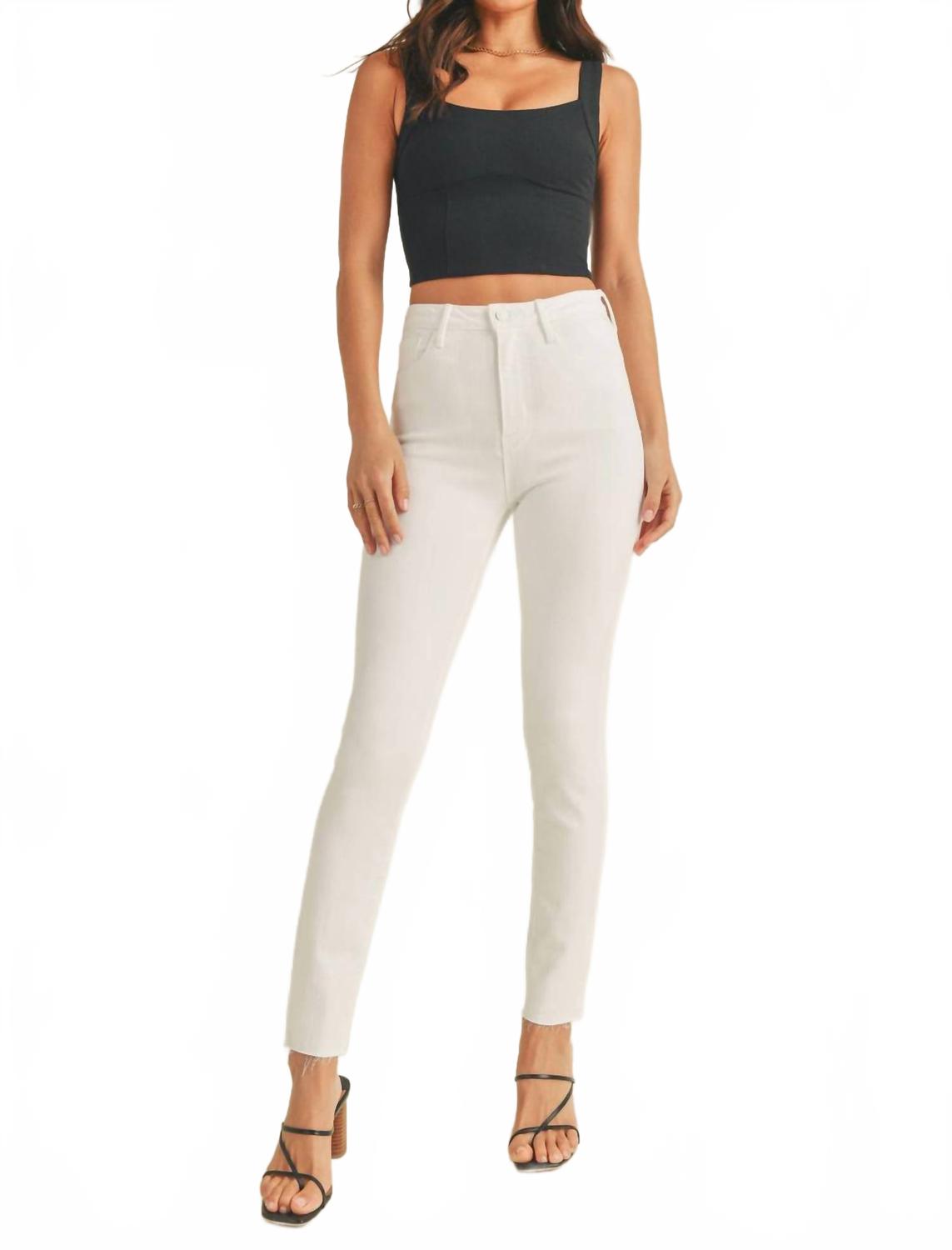 

Супермягкие скинни джинсы с фигурным краем в оптическом белом JUST BLACK DENIM