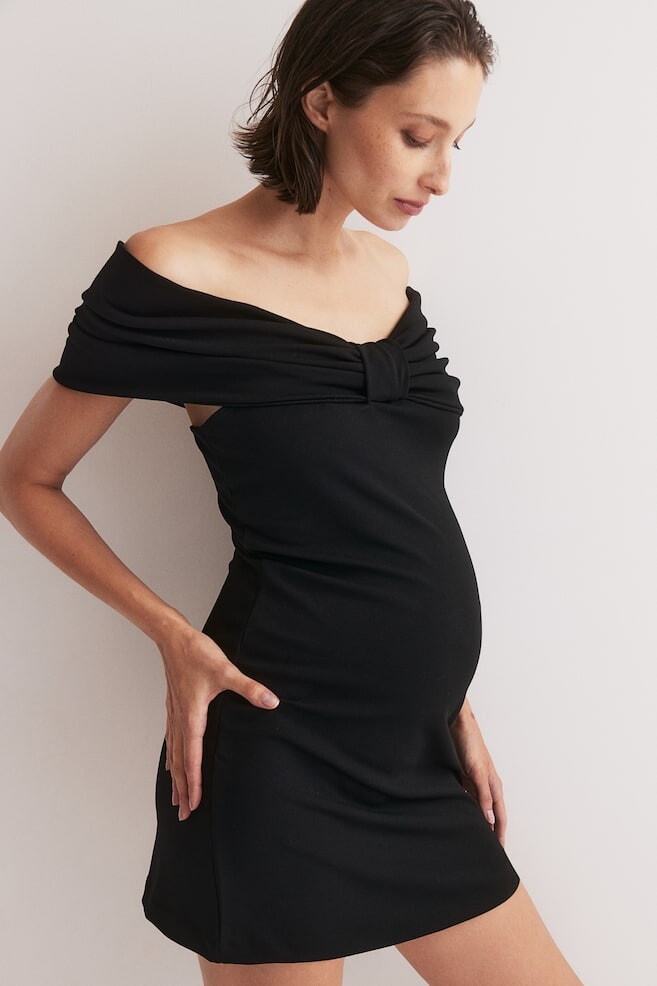 

Платье mama с открытыми плечами и бантом H&M, черный