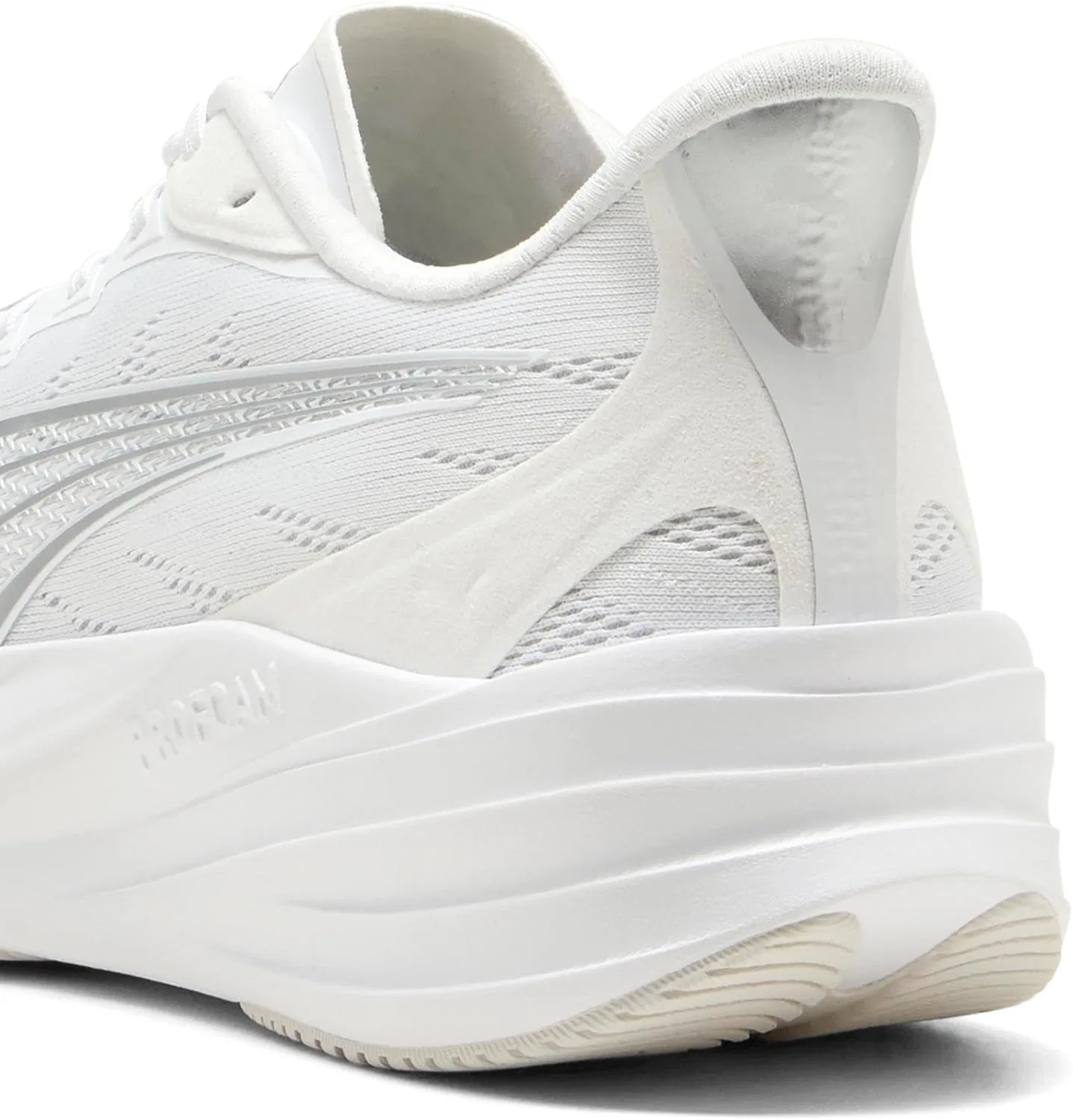 Кроссовки для бега по улицам PUMA Unisex Darter Pro 2, Puma White Feather Grey — фото 2