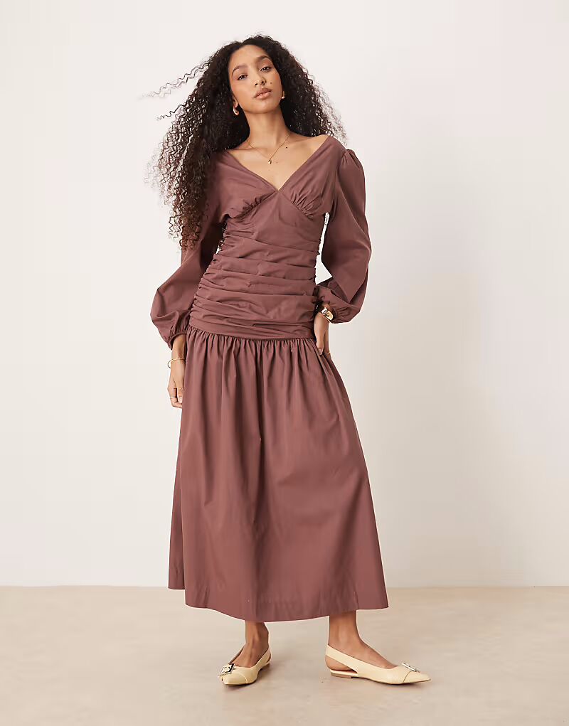 

Платье макси из поплина ASOS DESIGN с присборенной талией шоколадного цвета