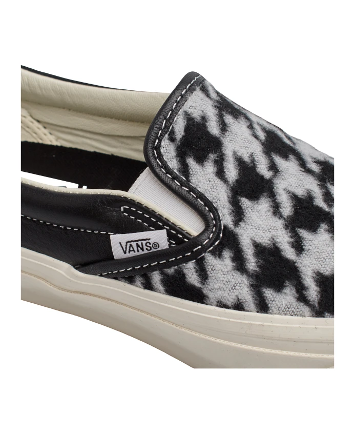 Графические слипоны с высококачественной отделкой Vans, черный — фото 2