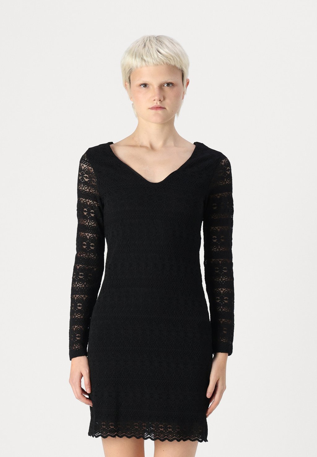 

Платье-футляр VMZOE TWO WAY SHORT DRESS Vero Moda, черный